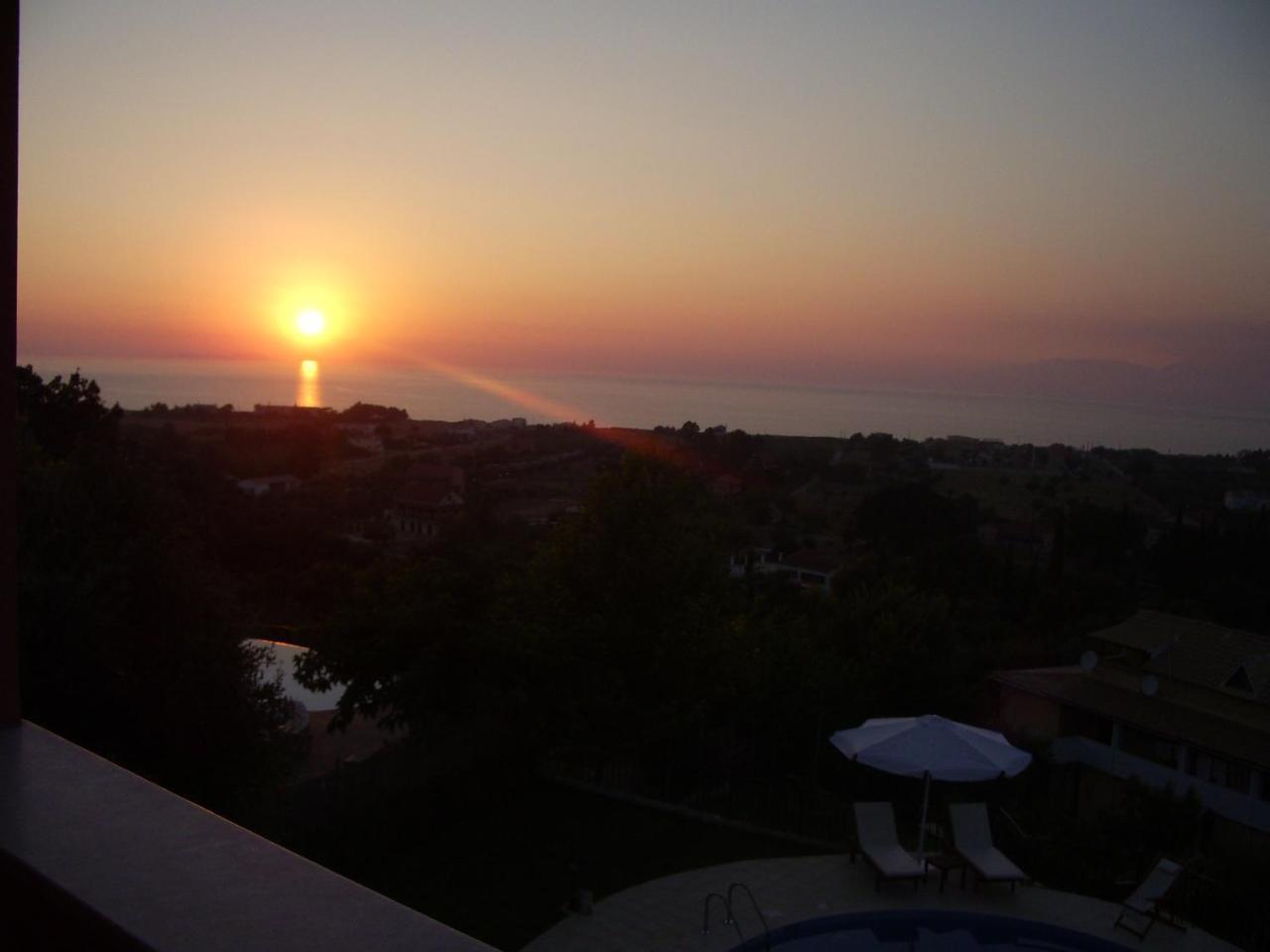 Mare E Monti Plage d'Almiros